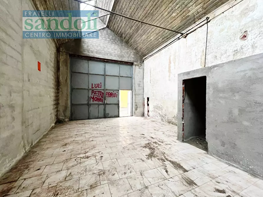 Immagine 4 di Magazzino in affitto  in Via Donato a Vercelli