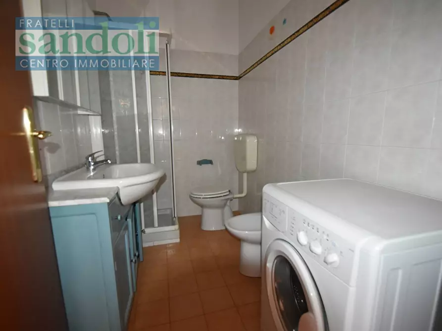 Immagine 16 di Appartamento in vendita  in Via Locati a Vercelli