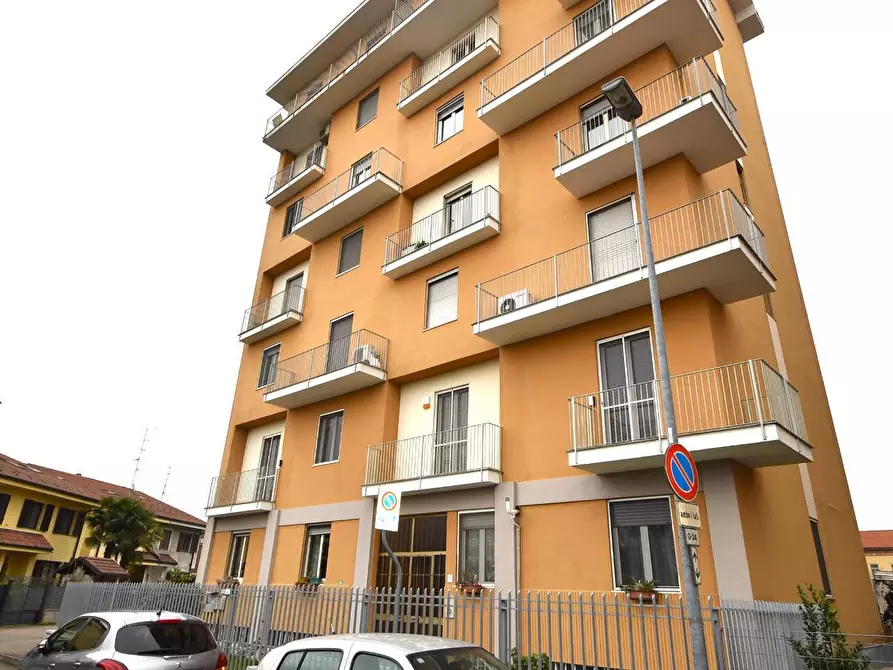 Immagine 1 di Appartamento in vendita  in via fanteria umbra a Vercelli