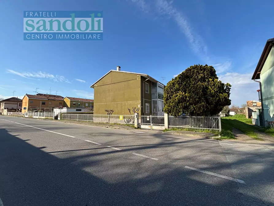 Immagine 21 di Appartamento in vendita  in Strada per Olcenengo a Vercelli