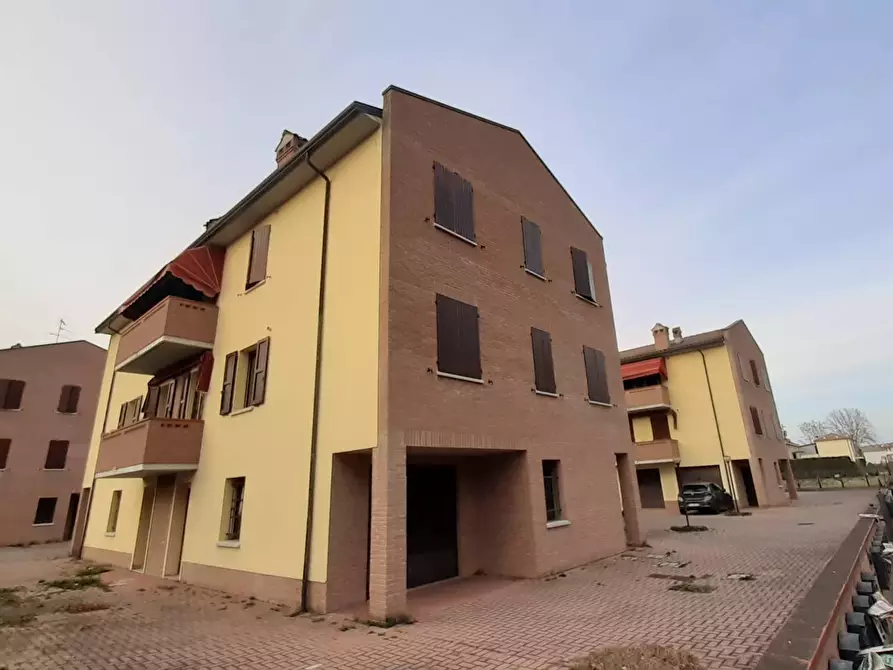 Immagine 1 di Appartamento in vendita  in Via Buttifredo a Ferrara