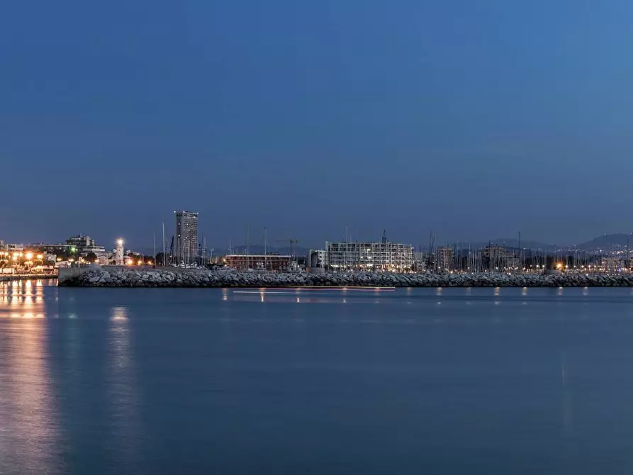 Immagine 11 di Appartamento in vendita  in Viale Ortigara a Rimini