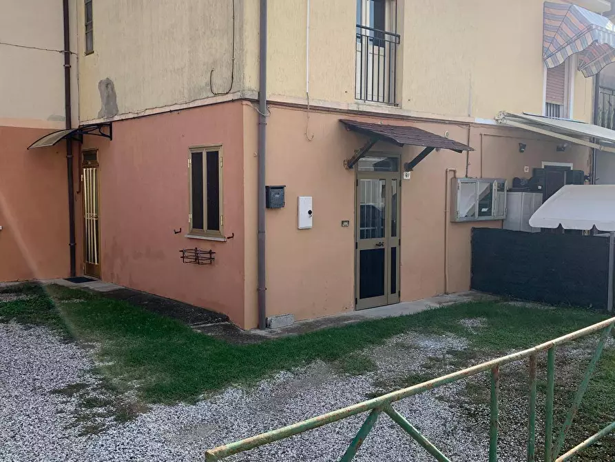 Immagine 1 di Casa indipendente in vendita  in VIA FONDO RENO a Vigarano Mainarda