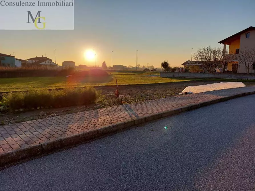 Immagine 3 di Terreno residenziale in vendita  a San Bonifacio