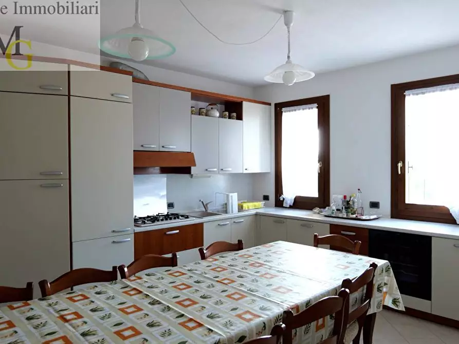 Immagine 7 di Villa in vendita  a Vestenanova