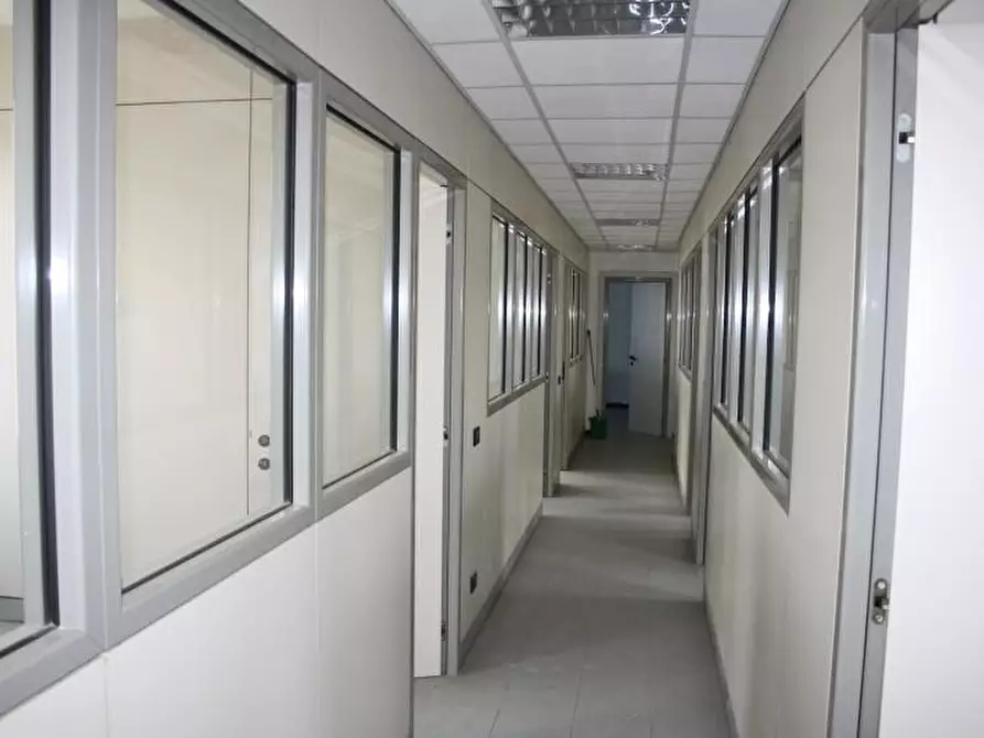 Immagine 3 di Ufficio in affitto  in AGRATE a Caponago