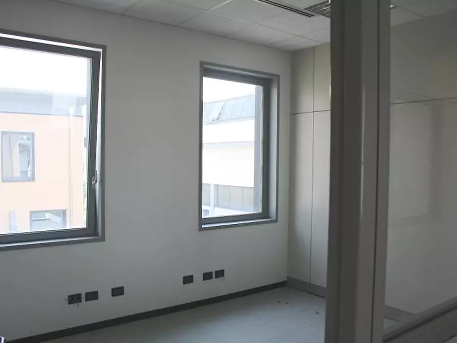 Immagine 4 di Ufficio in affitto  in AGRATE a Caponago