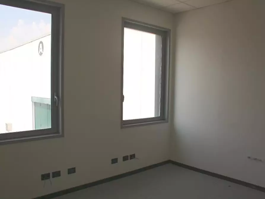 Immagine 12 di Ufficio in affitto  in AGRATE a Caponago