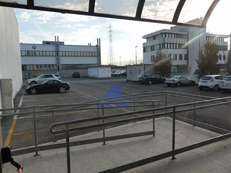 Immagine 24 di Ufficio in affitto  a Caponago