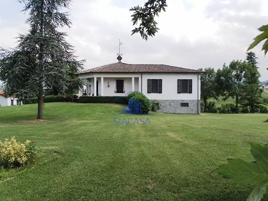 Immagine 2 di Villa in vendita  in VIA POLLINI a Traversetolo