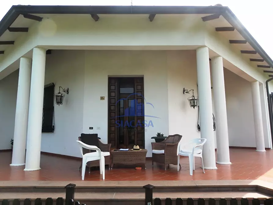 Immagine 11 di Villa in vendita  in VIA POLLINI a Traversetolo