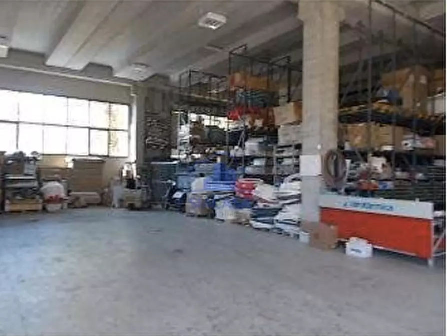 Immagine 15 di Capannone industriale in vendita  in Strada Provinciale della Briosca a Villasanta