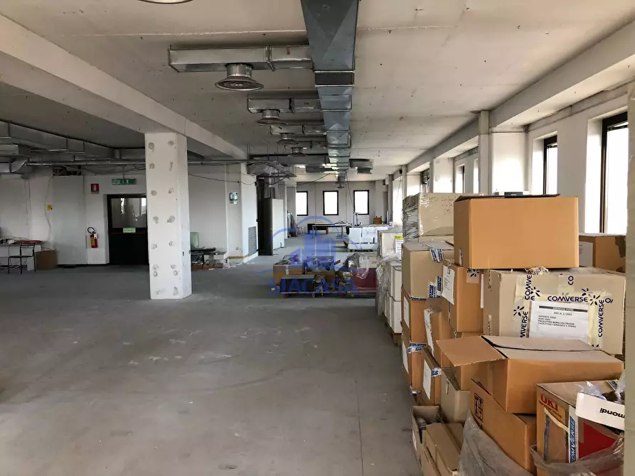 Immagine 9 di Ufficio in affitto  in VIA UDINE a Cernusco Sul Naviglio