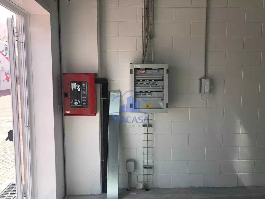 Immagine 6 di Capannone industriale in affitto  in via italia a Busnago