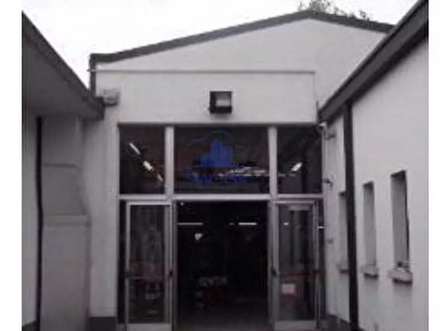 Immagine 2 di Capannone industriale in vendita  a Lissone