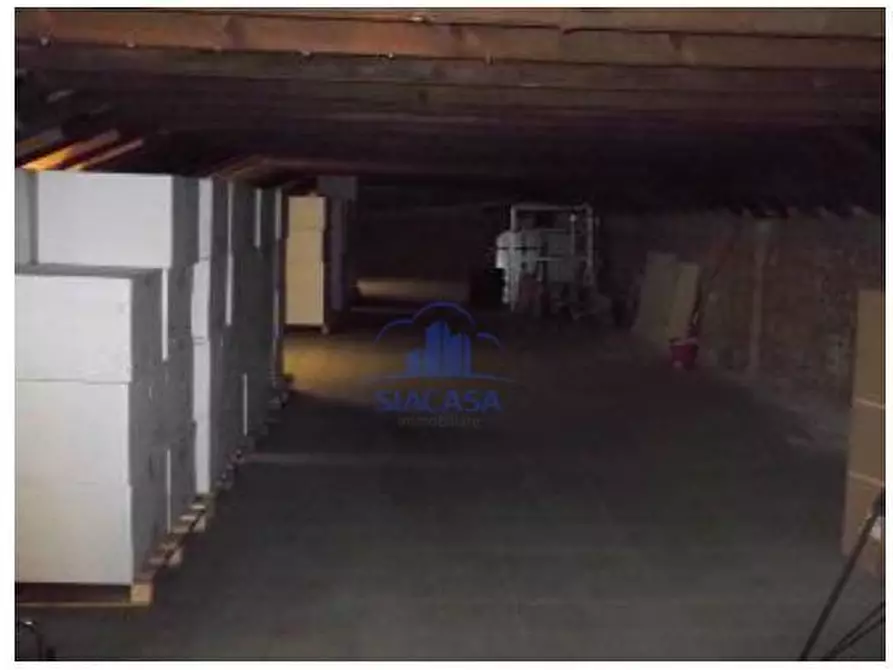 Immagine 4 di Capannone industriale in vendita  a Lissone