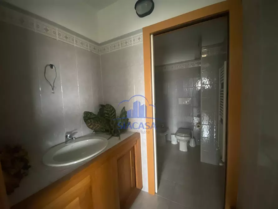 Immagine 5 di Ufficio in vendita  a Cavenago Di Brianza