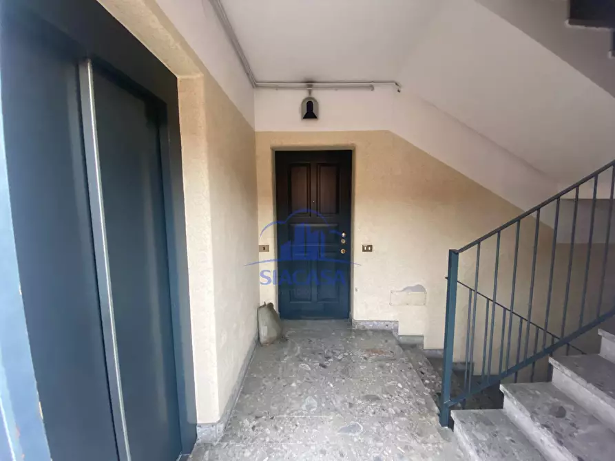 Immagine 10 di Ufficio in vendita  a Cavenago Di Brianza