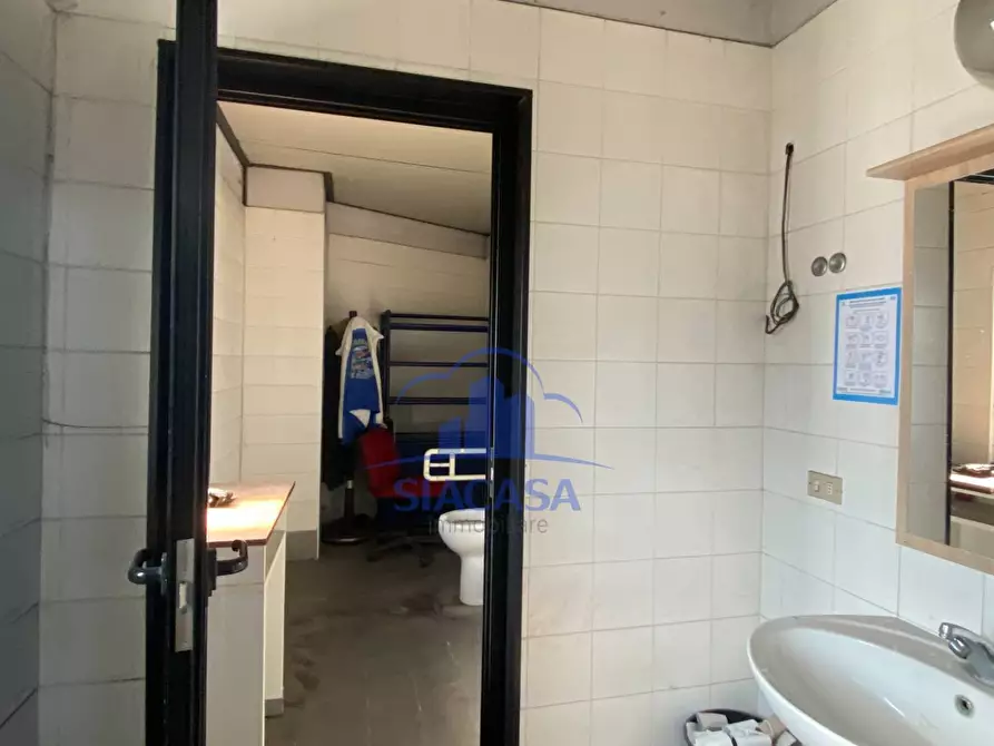 Immagine 5 di Capannone industriale in vendita  a Desio