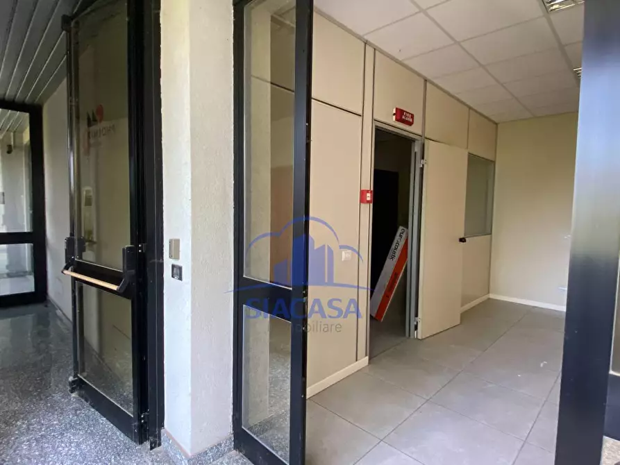 Immagine 5 di Ufficio in affitto  a Inzago