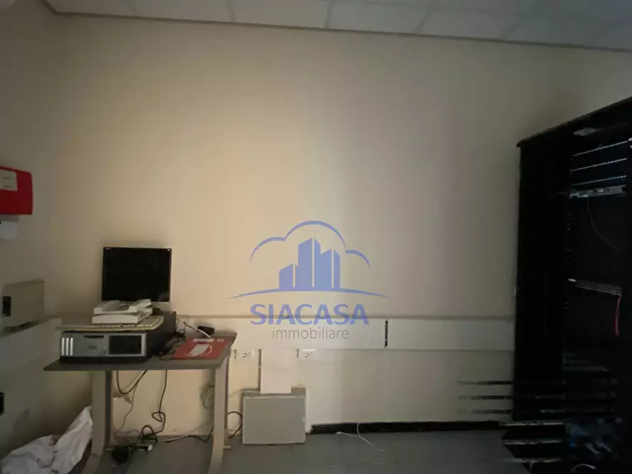 Immagine 7 di Ufficio in affitto  a Inzago