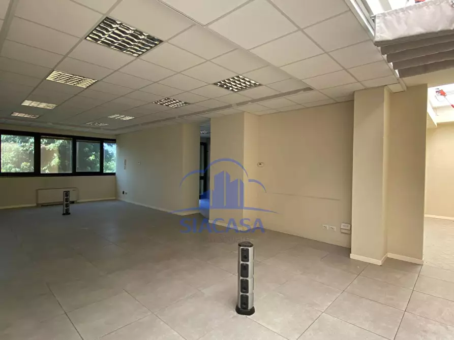 Immagine 10 di Ufficio in affitto  a Inzago