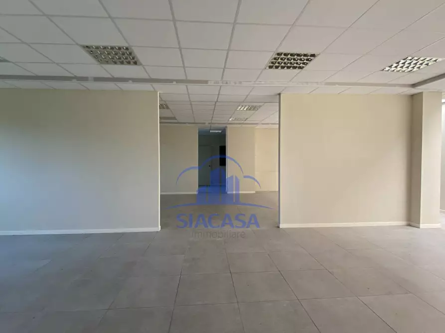 Immagine 12 di Ufficio in affitto  a Inzago