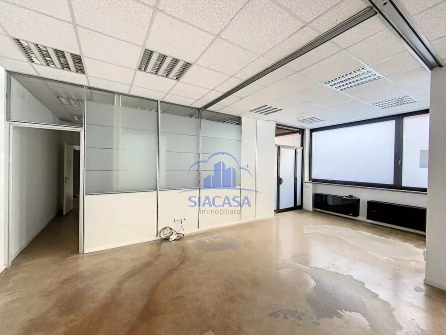 Immagine 2 di Ufficio in affitto  a Trezzo Sull'adda