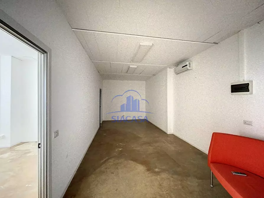 Immagine 7 di Ufficio in affitto  a Trezzo Sull'adda