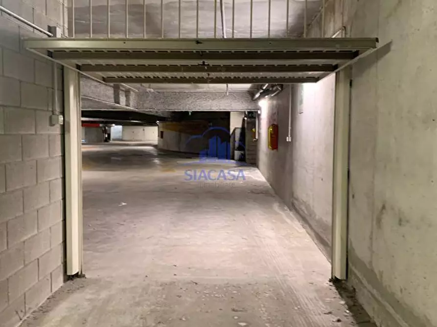 Immagine 7 di Box auto in vendita  in Piazza Marconi a Vimercate