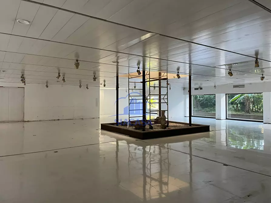 Immagine 2 di Negozio in affitto  a Trezzo Sull'adda