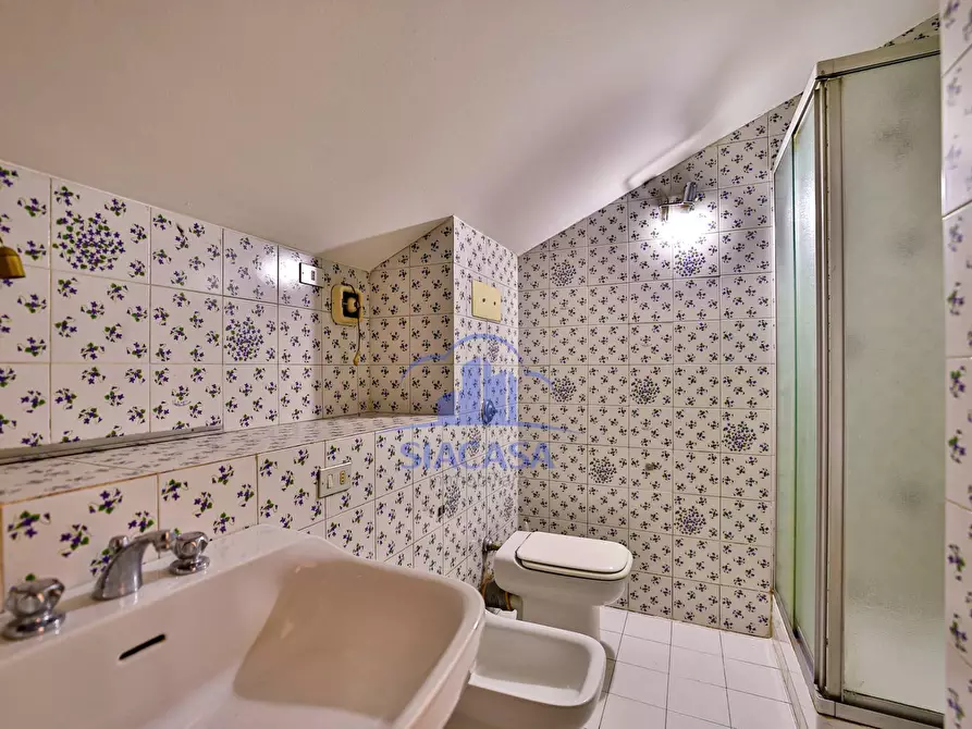 Immagine 30 di Appartamento in vendita  in Ugo Foscolo a Lesmo