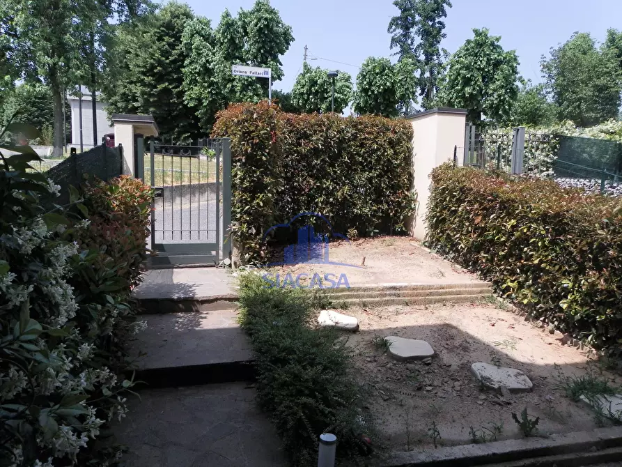 Immagine 5 di Appartamento in vendita  in VIA ORIANA FALLACI a Brembate