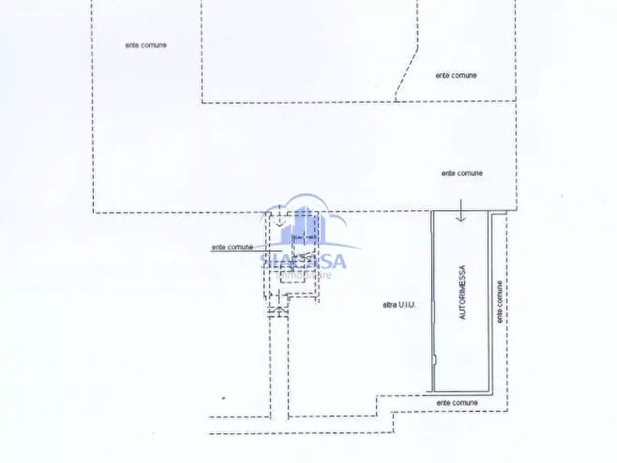 Immagine 4 di Box auto in vendita  in via Montello a Seregno