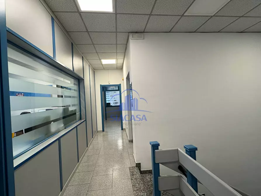 Immagine 2 di Capannone industriale in affitto  a Masate