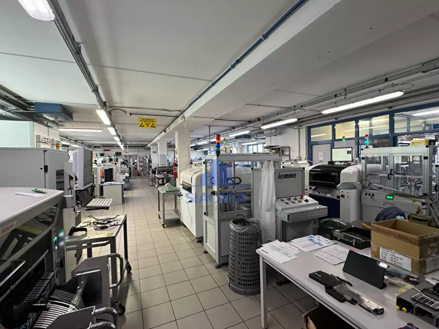 Immagine 18 di Capannone industriale in affitto  a Masate