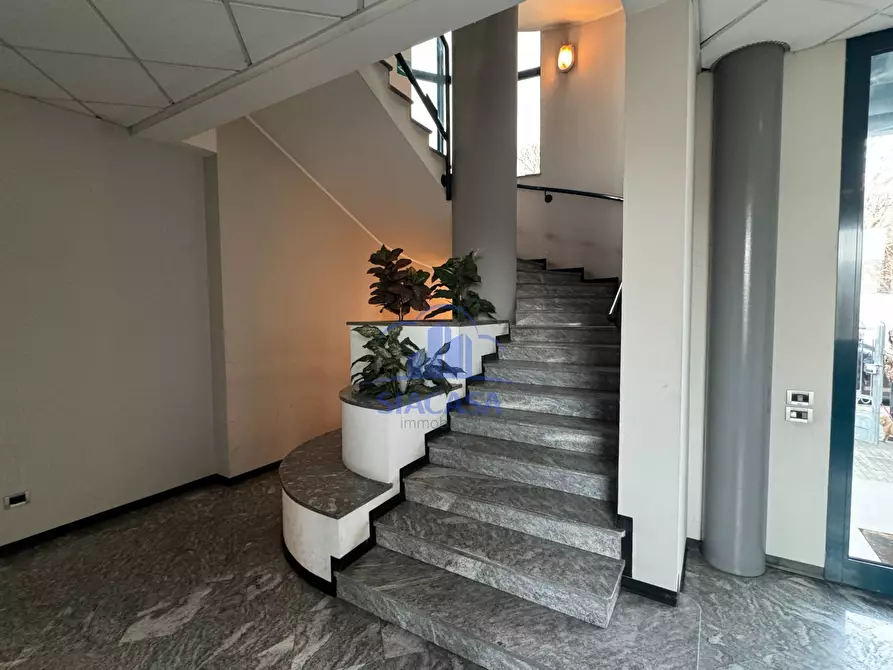 Immagine 5 di Ufficio in vendita  a Cinisello Balsamo