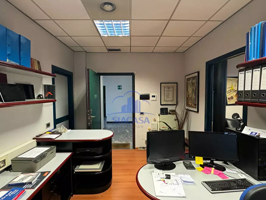 Immagine 10 di Ufficio in vendita  a Cinisello Balsamo