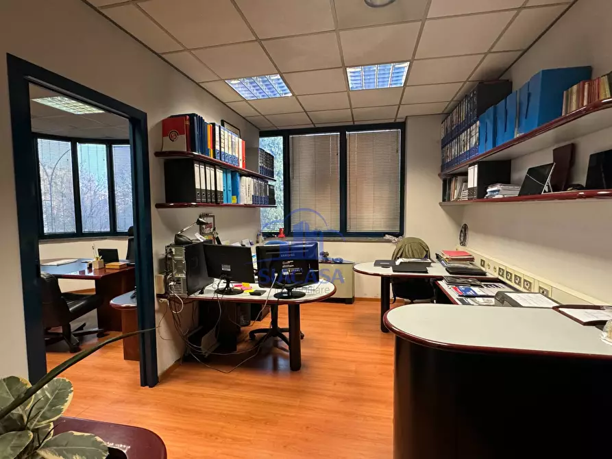 Immagine 11 di Ufficio in vendita  a Cinisello Balsamo