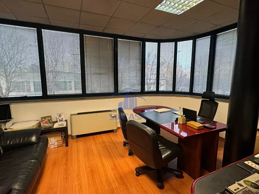 Immagine 14 di Ufficio in vendita  a Cinisello Balsamo