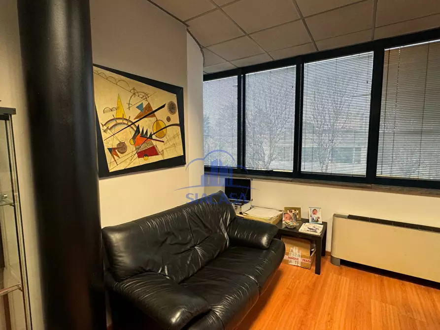 Immagine 15 di Ufficio in vendita  a Cinisello Balsamo