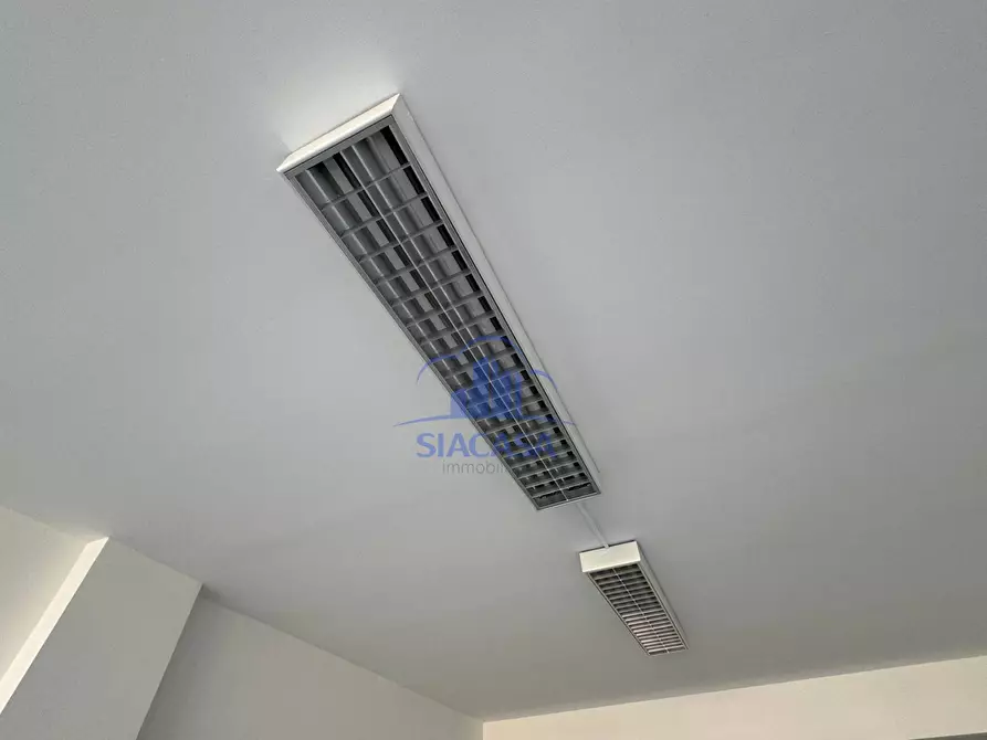 Immagine 27 di Ufficio in vendita  in via Magellano a Concorezzo