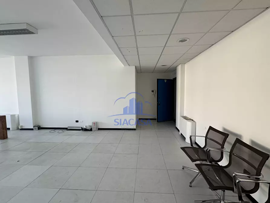 Immagine 30 di Ufficio in vendita  in via Magellano a Concorezzo