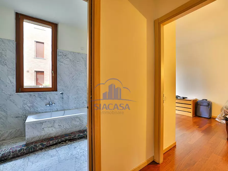 Immagine 13 di Appartamento in affitto  in via degli Alpini a Merate