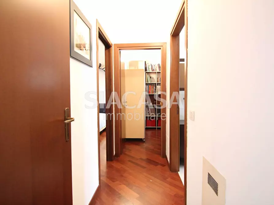 Immagine 17 di Appartamento in affitto  in via Borromeo a Vimercate