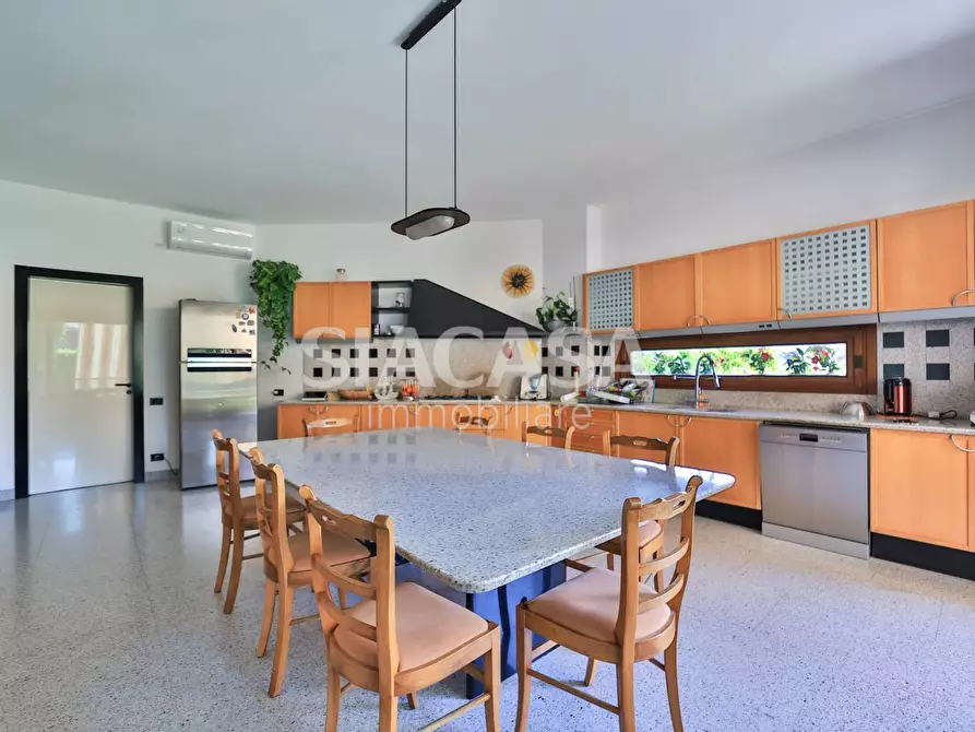 Immagine 15 di Villa in vendita  in via Salvador Allende a Bernareggio