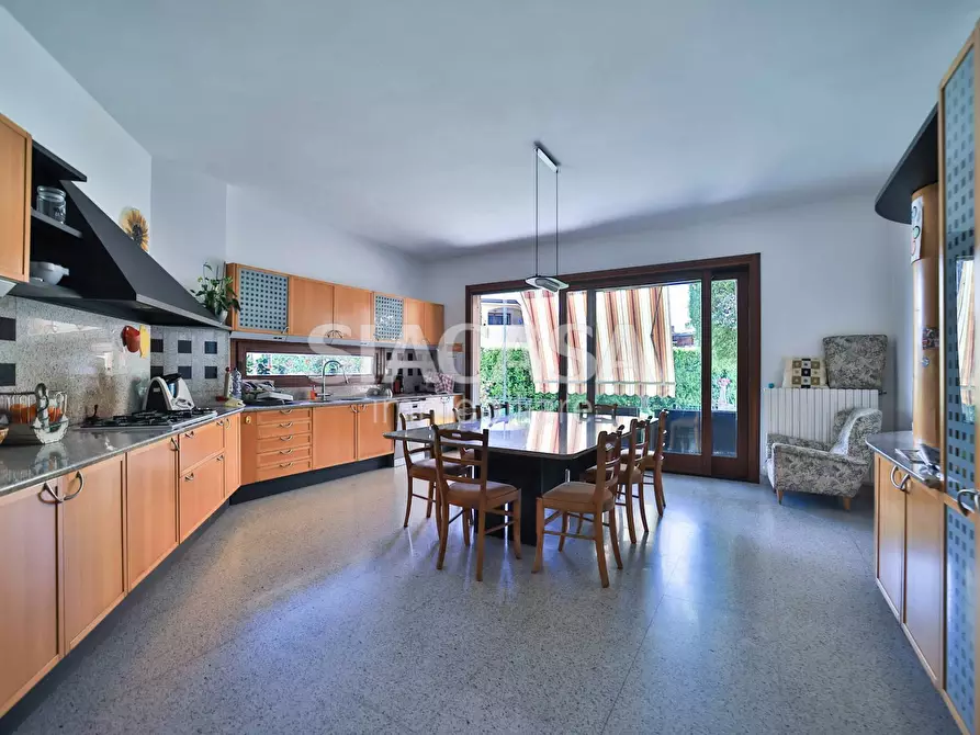 Immagine 16 di Villa in vendita  in via Salvador Allende a Bernareggio