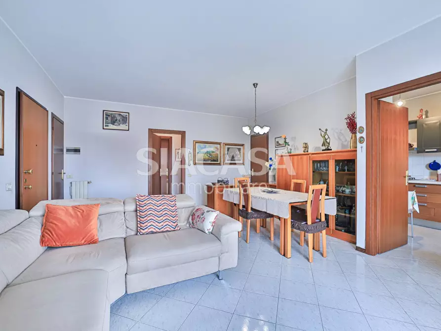 Immagine 8 di Appartamento in vendita  in via Indipendenza a Mezzago