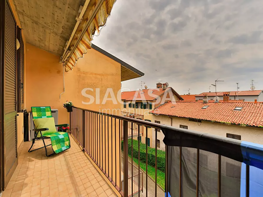 Immagine 10 di Appartamento in vendita  in via Indipendenza a Mezzago