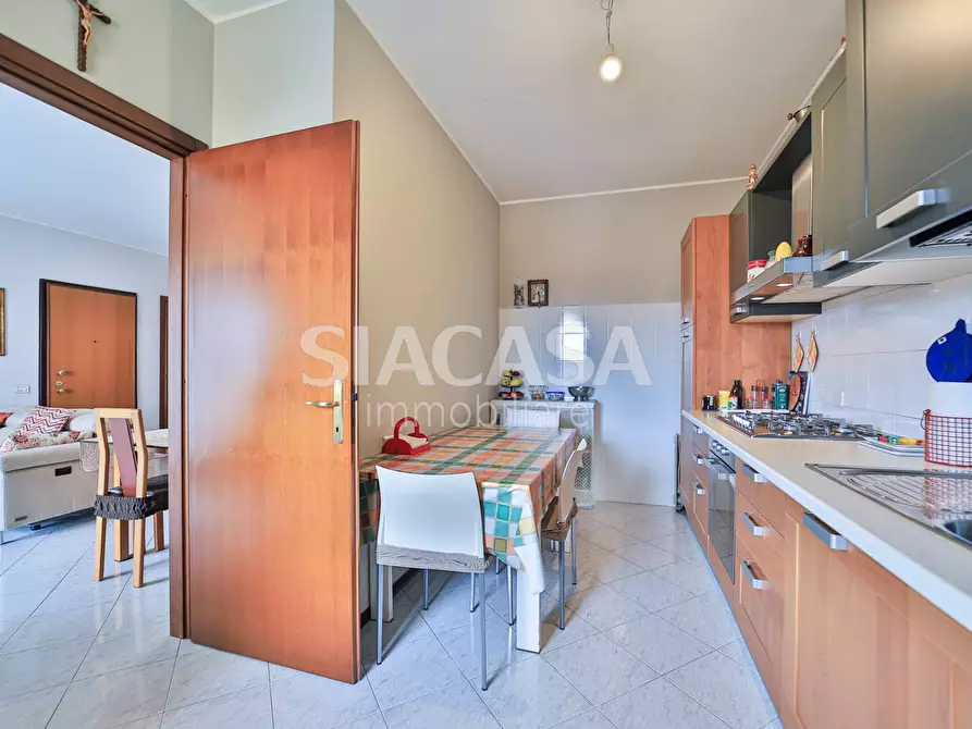 Immagine 12 di Appartamento in vendita  in via Indipendenza a Mezzago